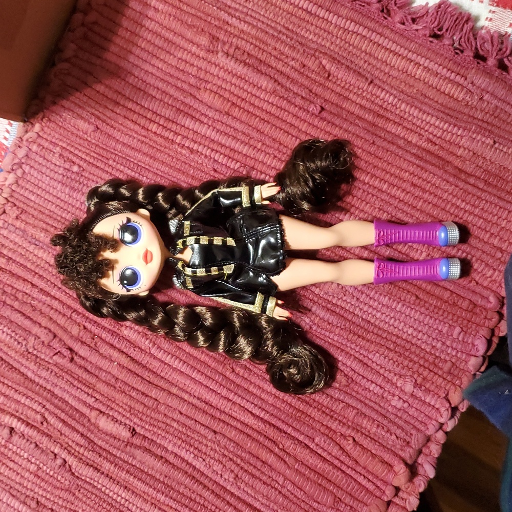 L.O.L. Surprise O.M.G Busy B.B. Fashion Doll